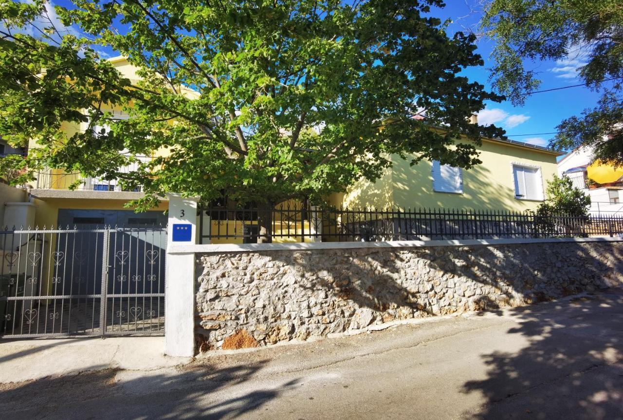 Studio Apartment Lipa Senj  Bagian luar foto